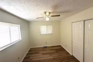 555 Versailles Dr, Florissant, MO 63031 - Photo 8