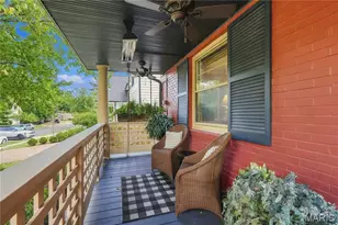 33 Magnolia Dr, Saint Louis, MO 63124 - Photo 4