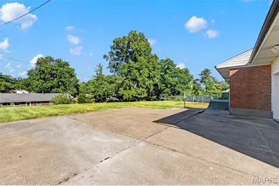 7 Biritz Drive, Saint Louis, MO 63137 - Photo 42