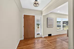 7 Biritz Dr, Saint Louis, MO 63137 - Photo 18