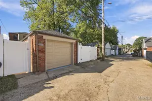 6349 Murdoch Ave, Saint Louis, MO 63109 - Photo 8