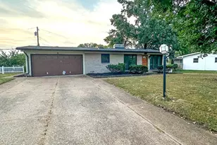 10214 Julius Northway, Sunset Hills, MO 63127 - Photo 2