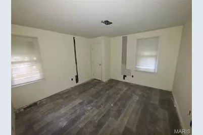 9730 Balboa Drive, Saint Louis, MO 63136 - Photo 8