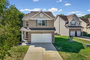 513 Parkgate Dr, Lake Saint Louis, MO 63367 - Photo 2