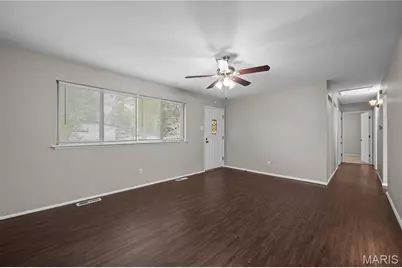 1070 Campion Lane, Florissant, MO 63031 - Photo 6