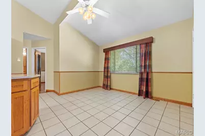 1395 Saint Anthony Lane, Florissant, MO 63033 - Photo 14