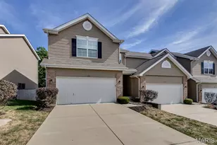 122 Weatherby Landing Dr, O'Fallon, MO 63366 - Photo 2