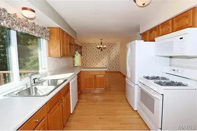 560 Running Creek Drive, Ballwin, MO 63021 - Photo 6