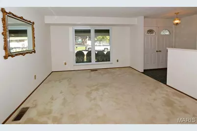 560 Running Creek Drive, Ballwin, MO 63021 - Photo 2