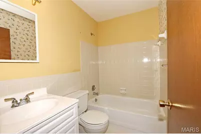 560 Running Creek Drive, Ballwin, MO 63021 - Photo 18