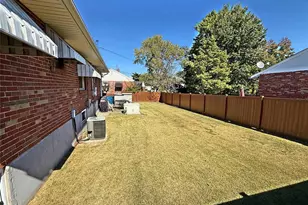 8704 Agate Ct, Saint Louis, MO 63136 - Photo 6
