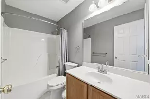653 Oak Springs Trail Dr, Ballwin, MO 63021 - Photo 18