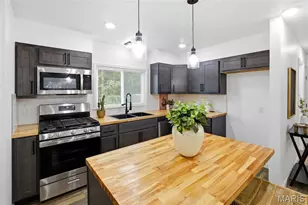 6152 Wulff Dr, Berkeley, MO 63134 - Photo 8