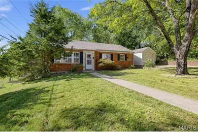 411 N Clay Avenue, Saint Louis, MO 63135 - Photo 2