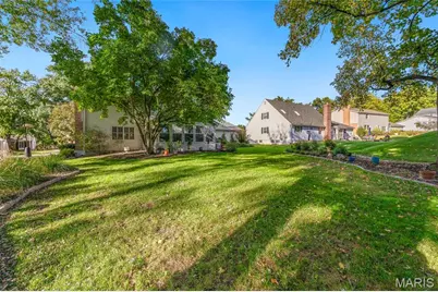 15610 Cedarmill Drive, Chesterfield, MO 63017 - Photo 36