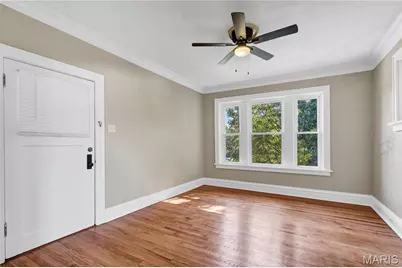 4003 Humphrey Street #2E, Saint Louis, MO 63116 - Photo 8