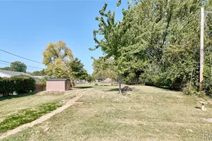 209 N Duchesne Dr, Saint Charles, MO 63301 - Photo 26