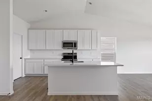 2619 River Blf Wy, Florissant, MO 63031 - Photo 6