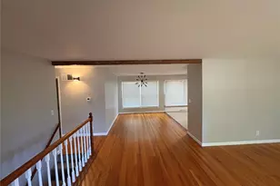 1460 Wadsworth Dr, Florissant, MO 63031 - Photo 2
