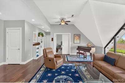 6451 Clayton Road #405, Clayton, MO 63117 - Photo 4