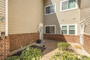 10905 Vauxhall Dr, Creve Coeur, MO 63146 - Photo 2