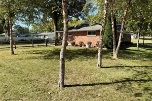 35 Connie Dr, Saint Charles, MO 63301 - Photo 8