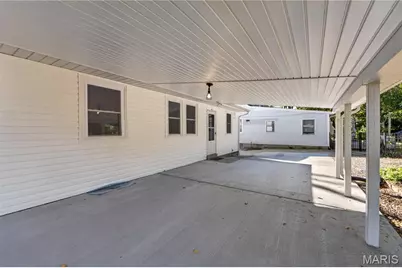 925 N Geyer Road, Kirkwood, MO 63122 - Photo 32