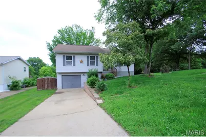 414 E Clement Street, De Soto, MO 63020 - Photo 2