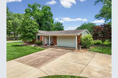 8970 S Laclede Station Road, Affton, MO 63123 - Photo 2