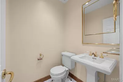 145 N Bemiston Avenue, Clayton, MO 63105 - Photo 18
