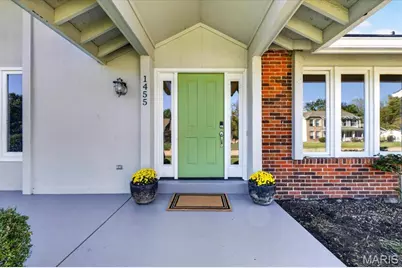 1455 Sycamore Manor Drive, Chesterfield, MO 63017 - Photo 2