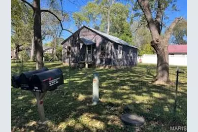 875 Rudolph Street, Bourbon, MO 65441 - Photo 2