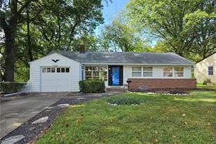 8 Buckeye Dr, Ferguson, MO 63135 - Photo 1