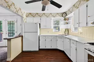 7012 N Hanley Rd, Hazelwood, MO 63042 - Photo 8