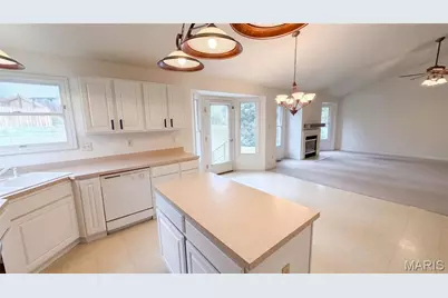 701 Garden Bounty Drive, Saint Peters, MO 63376 - Photo 6