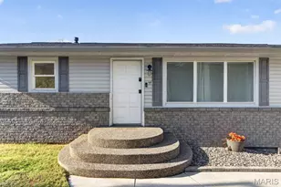 27 Lillian Dr, Saint Charles, MO 63304 - Photo 2