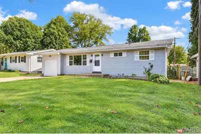 30 Cortez Drive, Florissant, MO 63031 - Photo 2