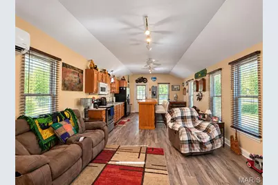 6130 Betty Lane, French Village, MO 63036 - Photo 14