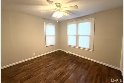 529 Emmons Avenue, Saint Charles, MO 63301 - Photo 8