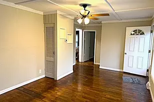 529 Emmons Ave, Saint Charles, MO 63301 - Photo 2