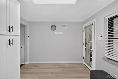 9929 Berwick Drive, Affton, MO 63123 - Photo 18