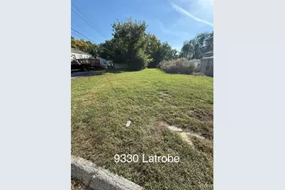 9330 Latrobe Avenue, Breckenridge Hills, MO 63114 - Photo 1
