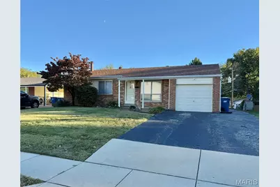 11716 Hollycrest Drive, Saint Louis, MO 63043 - Photo 1