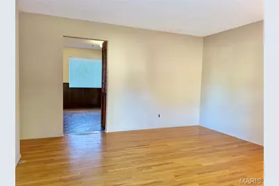11716 Hollycrest Drive, Saint Louis, MO 63043 - Photo 2