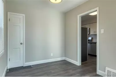 8135 Canton Avenue, University City, MO 63130 - Photo 6