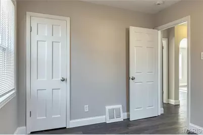 8135 Canton Avenue, University City, MO 63130 - Photo 14