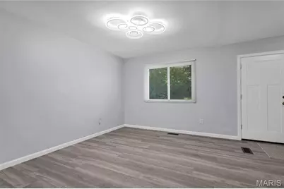 1371 McKelvey Road, Maryland Heights, MO 63043 - Photo 12