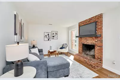 21 Park Charles Boulevard S #B, Saint Peters, MO 63376 - Photo 2