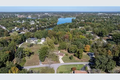 15 Bridlewood Drive, Lake Saint Louis, MO 63367 - Photo 2