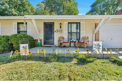 2448 Village Glen Court, Maryland Heights, MO 63043 - Photo 2